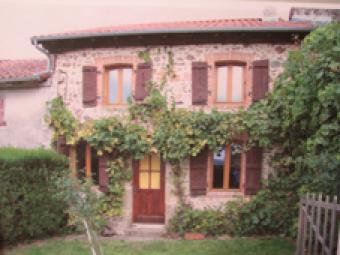 2old stone houses+2 barns+garden Rochechouart